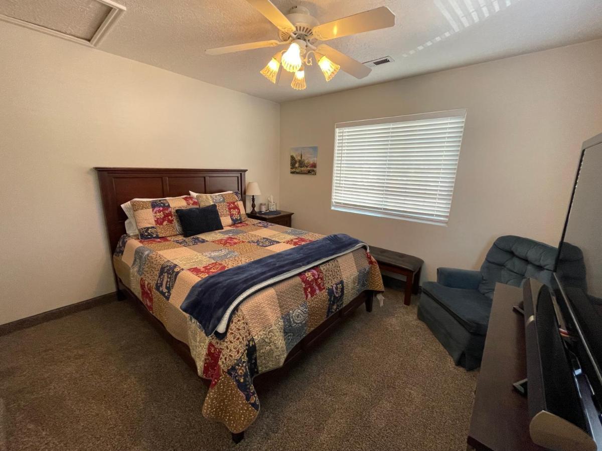 Zion'S Blue Sage Bed & Breakfast Hildale Екстер'єр фото