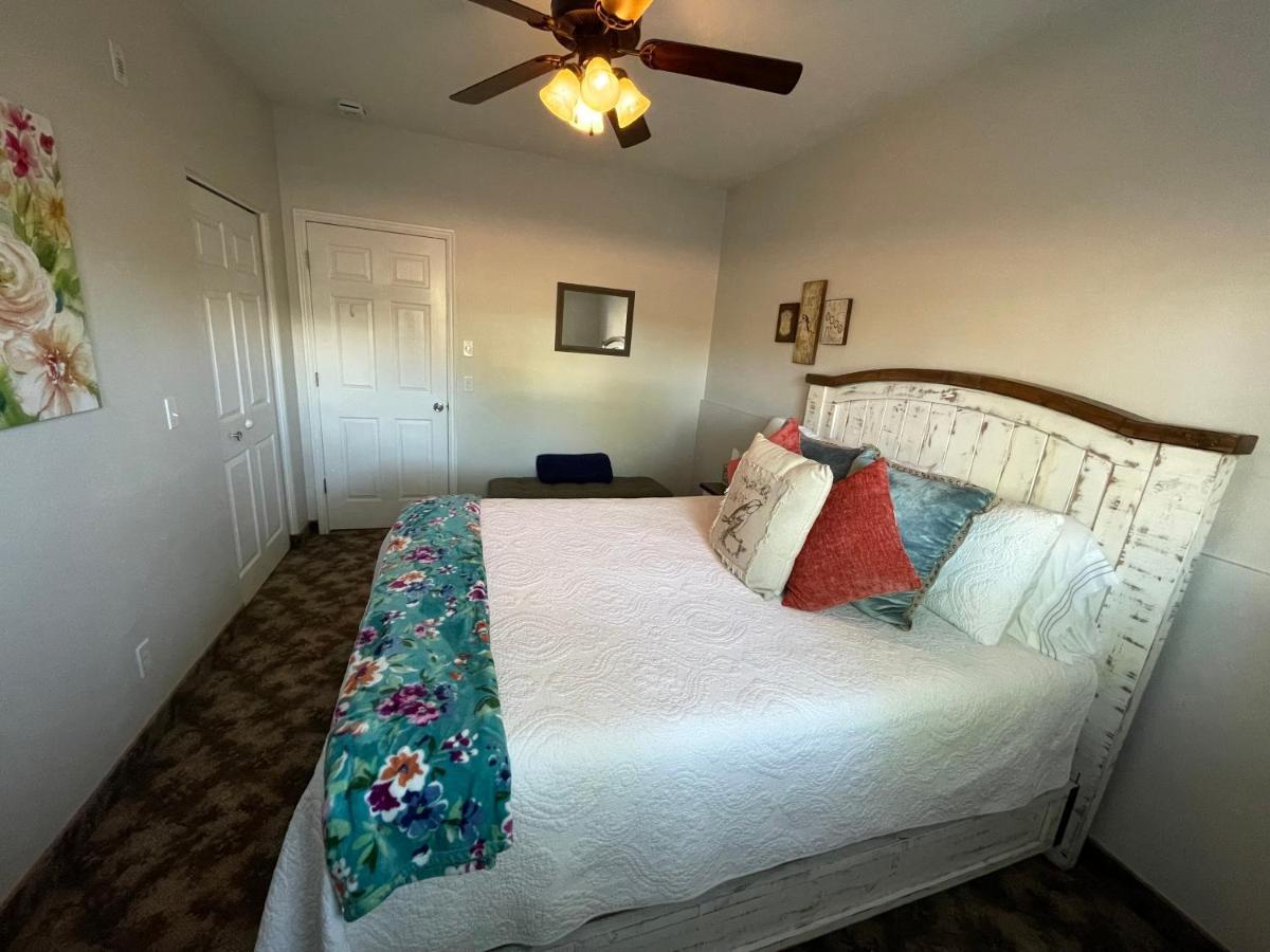 Zion'S Blue Sage Bed & Breakfast Hildale Екстер'єр фото